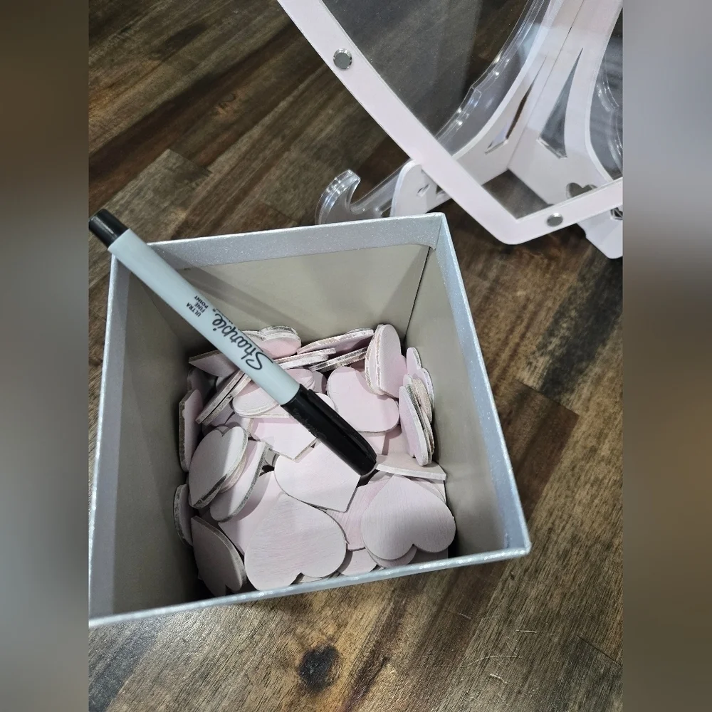 Large Heart-Shaped Pink and Pearl Guest Sign In